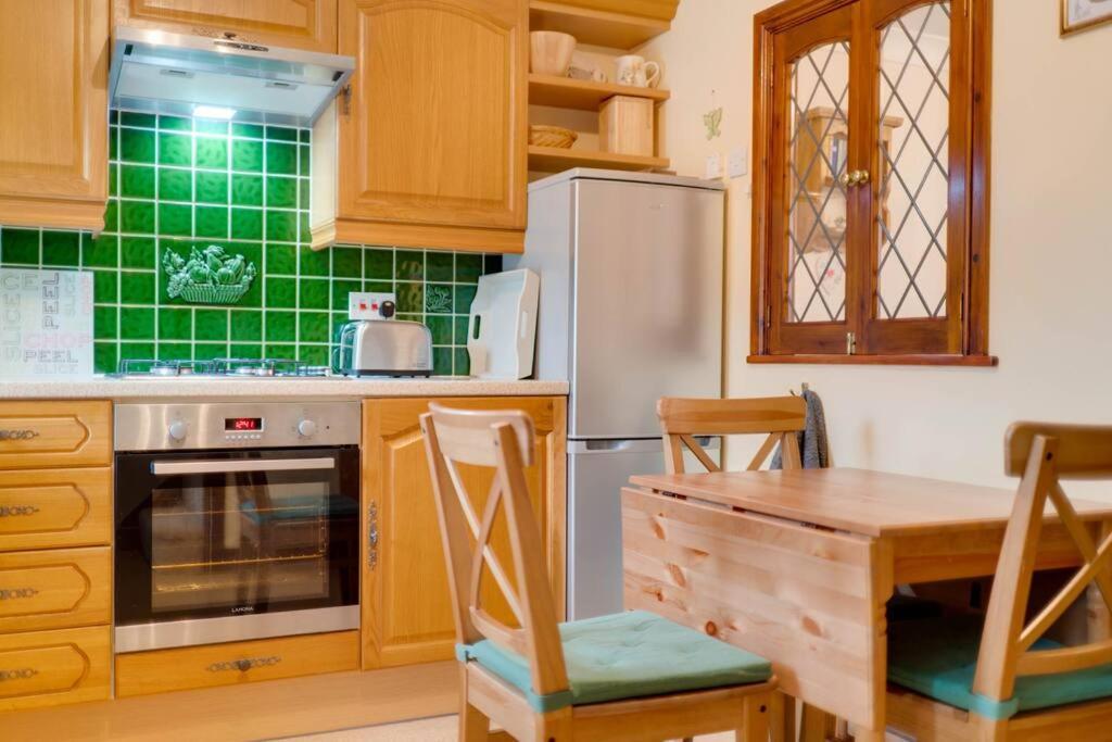 Barley Cottage Whittington  Buitenkant foto