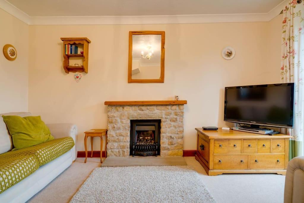 Barley Cottage Whittington  Buitenkant foto
