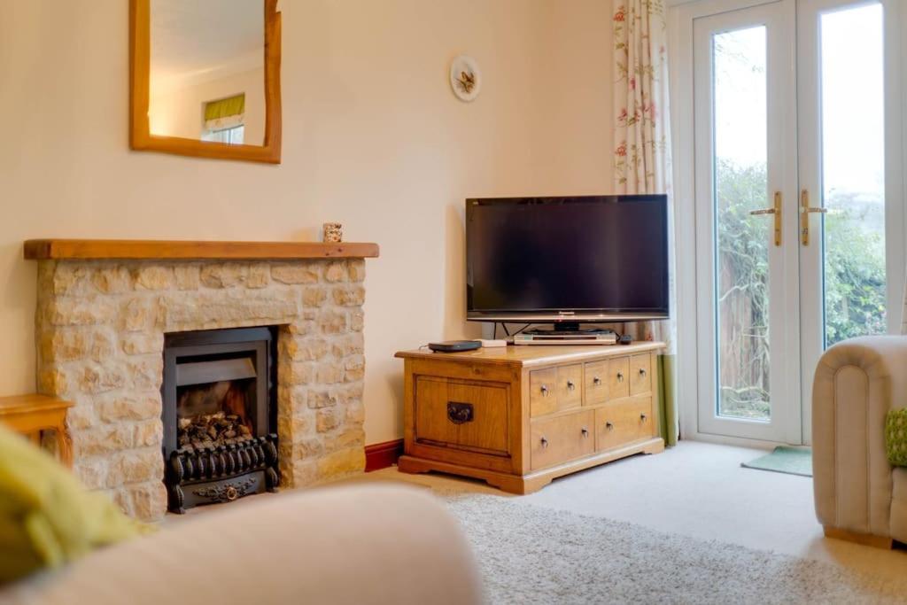 Barley Cottage Whittington  Buitenkant foto