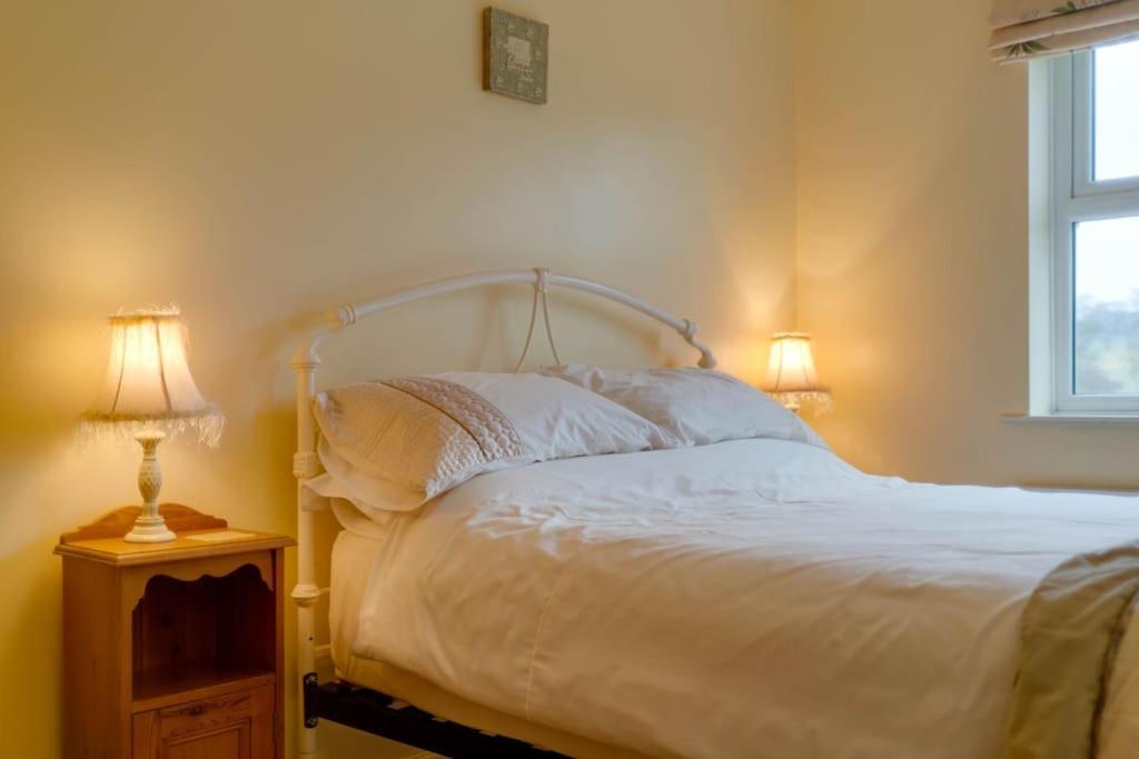 Barley Cottage Whittington  Buitenkant foto