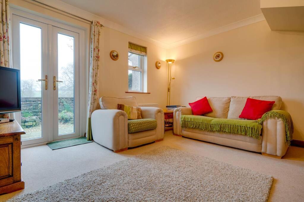 Barley Cottage Whittington  Buitenkant foto