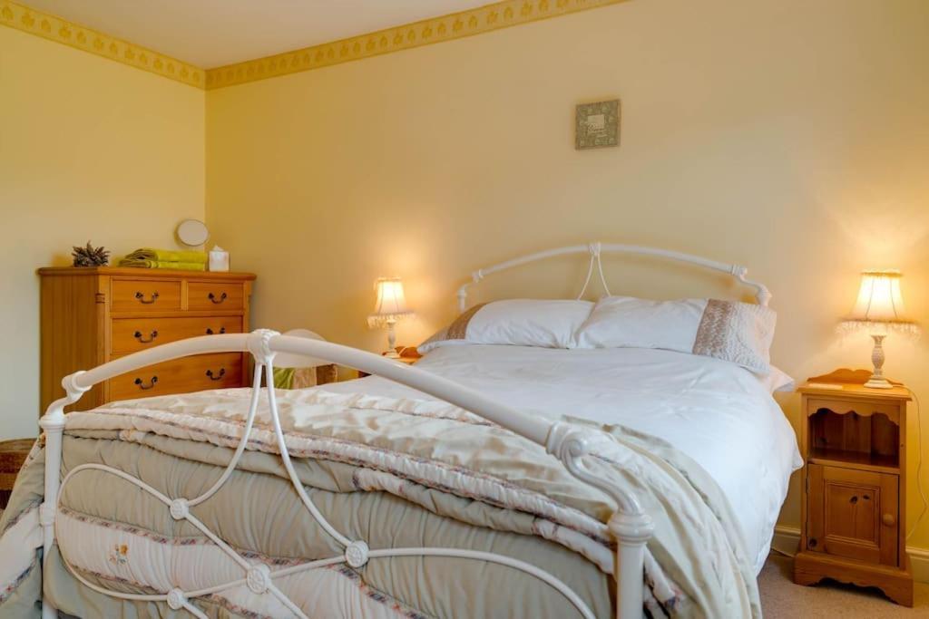 Barley Cottage Whittington  Buitenkant foto